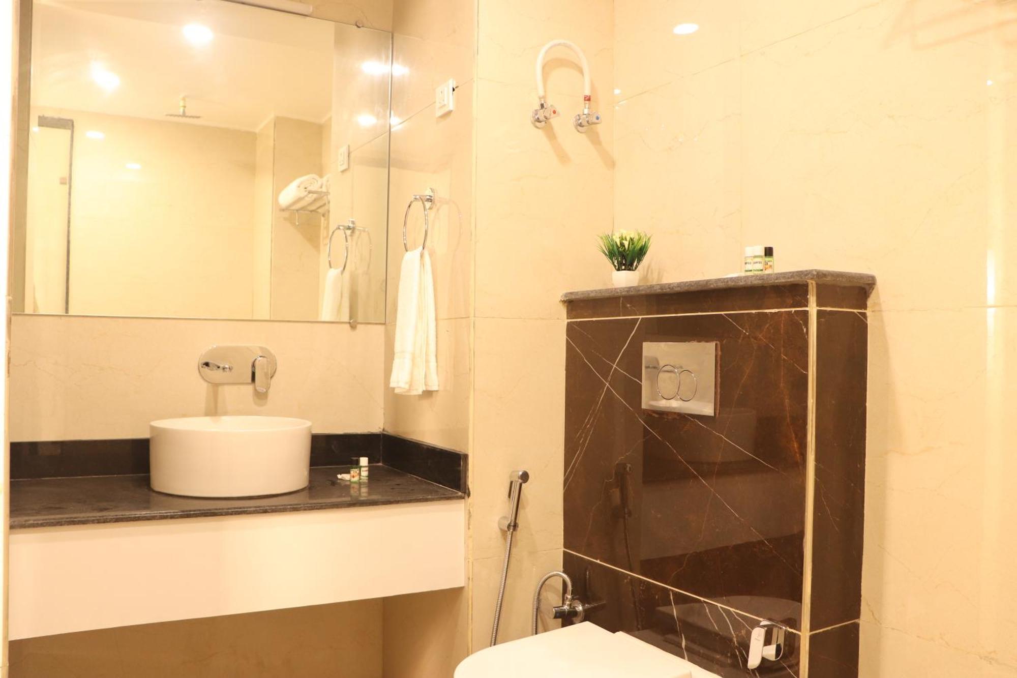 Green Hotel - Behind Parmarth Niketan Rishīkesh Δωμάτιο φωτογραφία